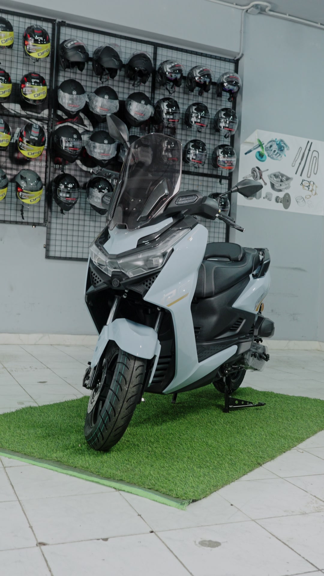 Maxi scooter