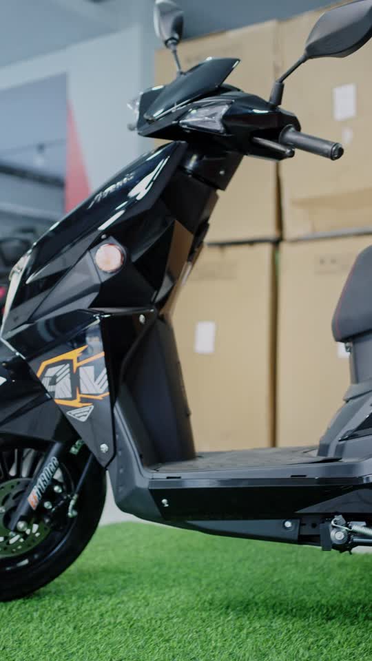 AVENIS EFI 180, Black & orange